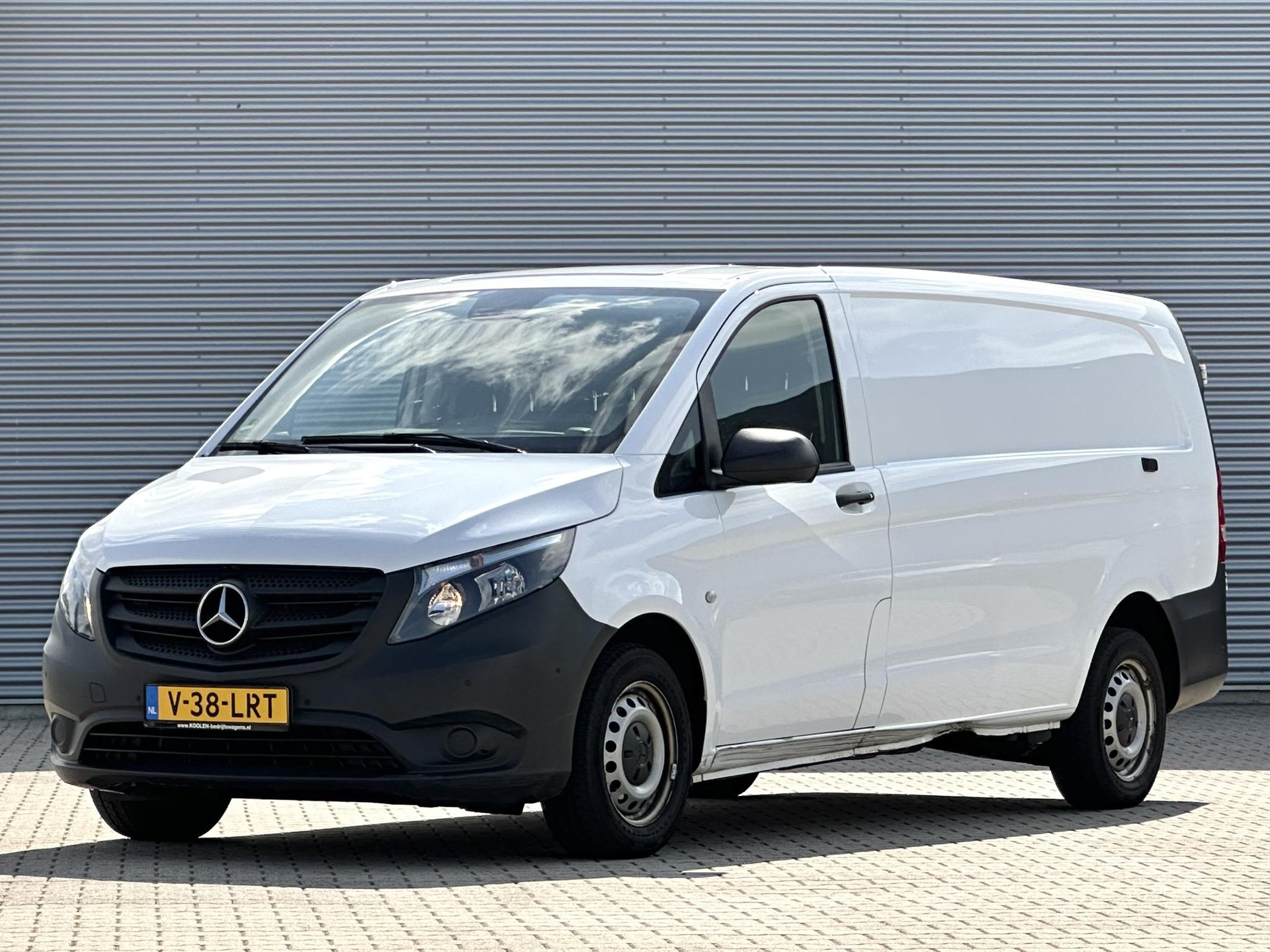 45386216-0.jpg