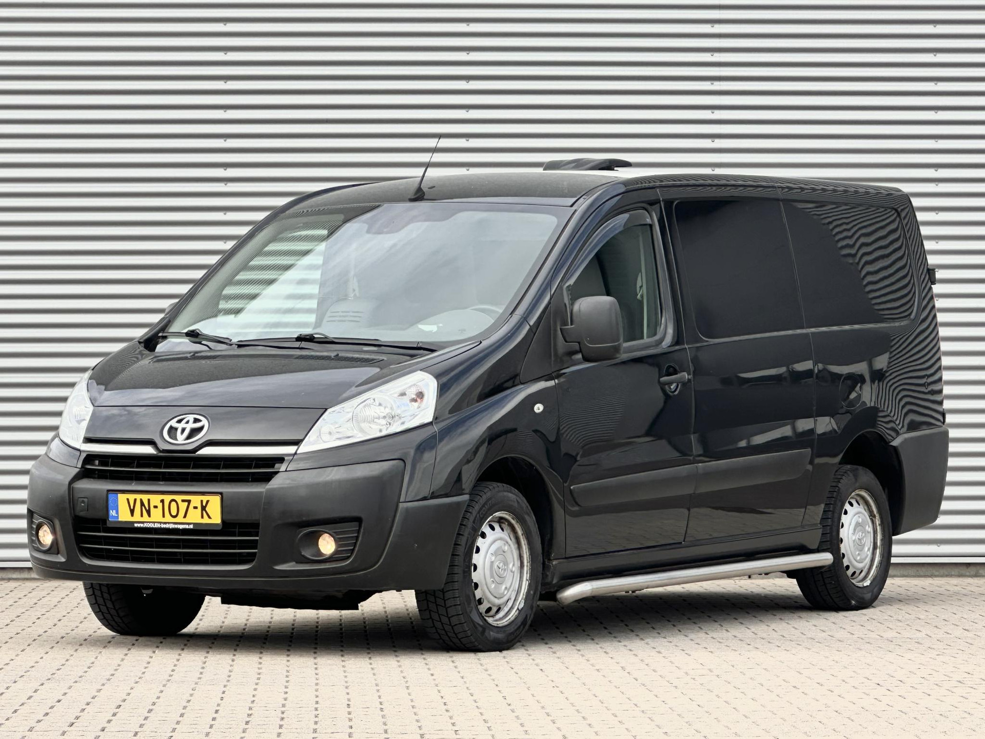 46176357-0.jpg