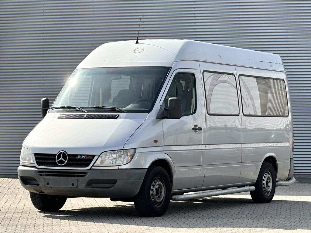 52209998